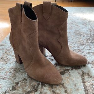 Aerosoles Lincoln Square heeled boot